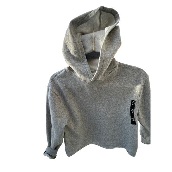 Trini Skies Kids Gray Pullover Hoodie Size 10-12 Cropped Casual - Picture 2 of 10